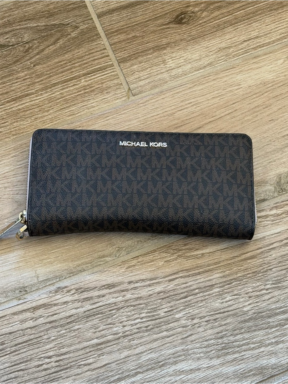 Michael Kors Jet Set Travel Large Continental Wallet MK Brown Pale Pink Interior